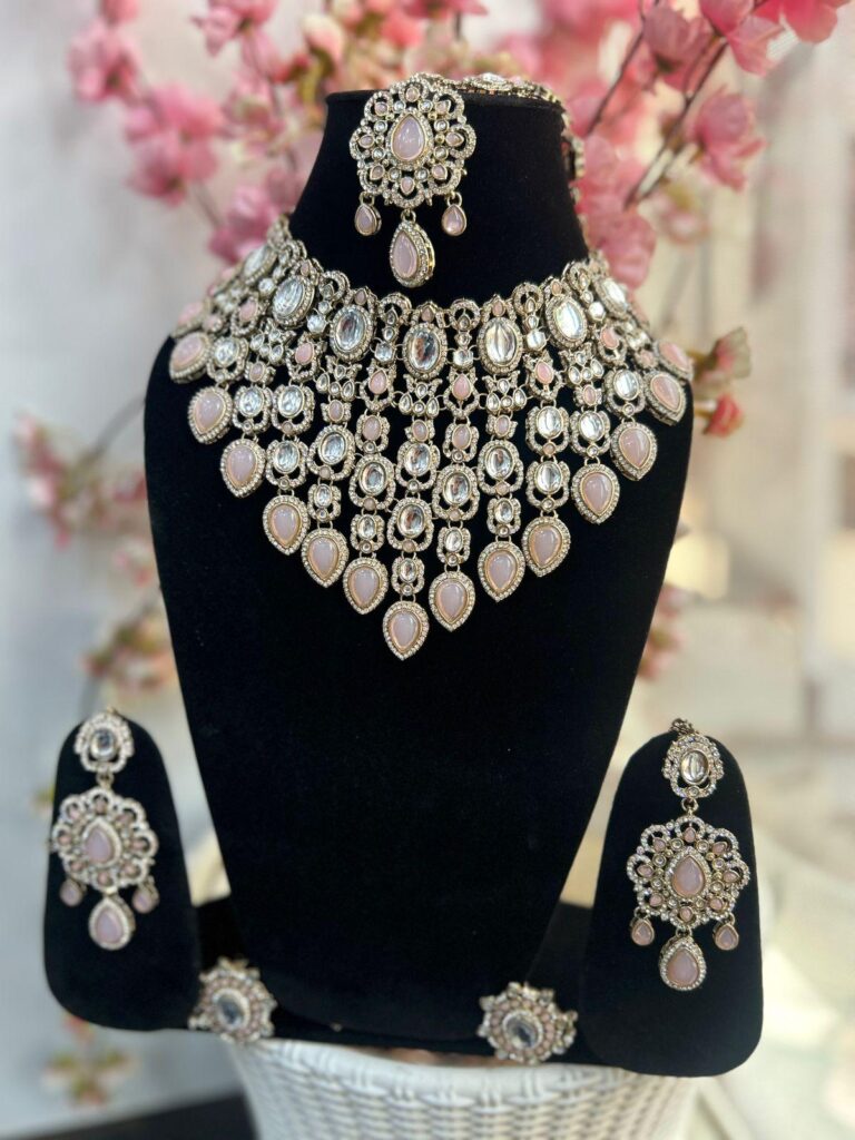 Bridal Jwellery on rent